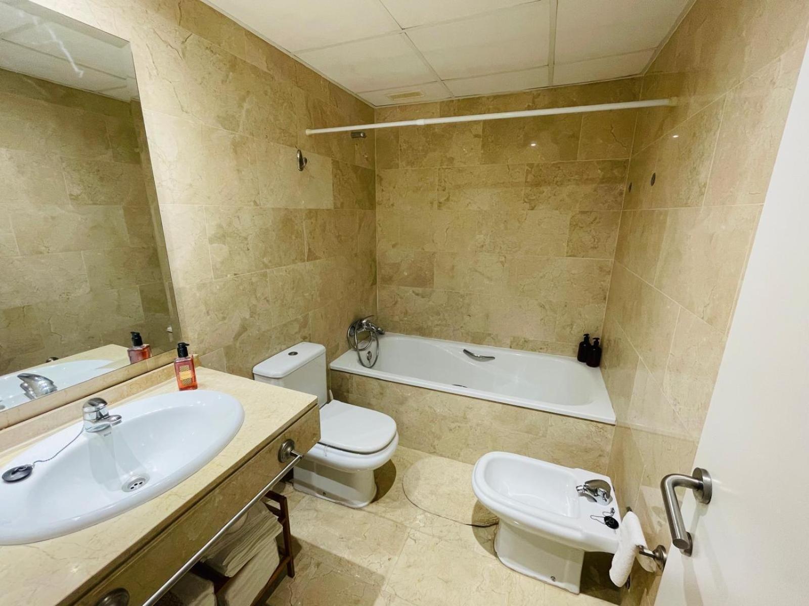 Апартаменты R&R Apartament Вильяхойоса Экстерьер фото